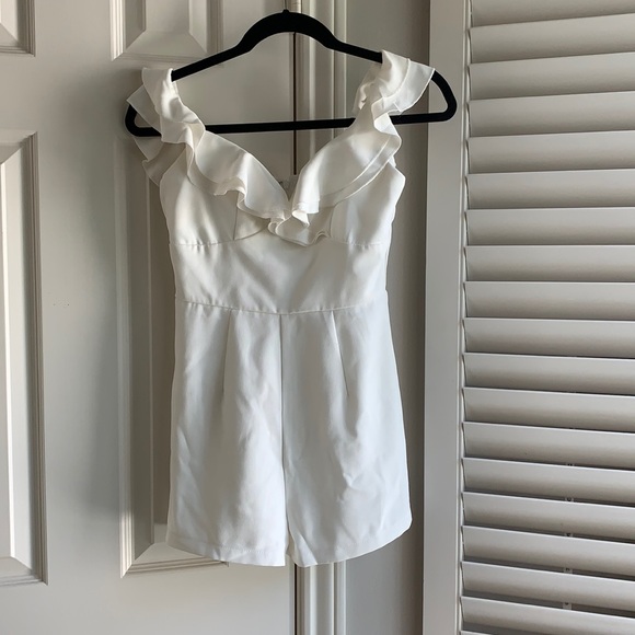 Superdown Jada Ruffle Romper - Picture 3 of 3